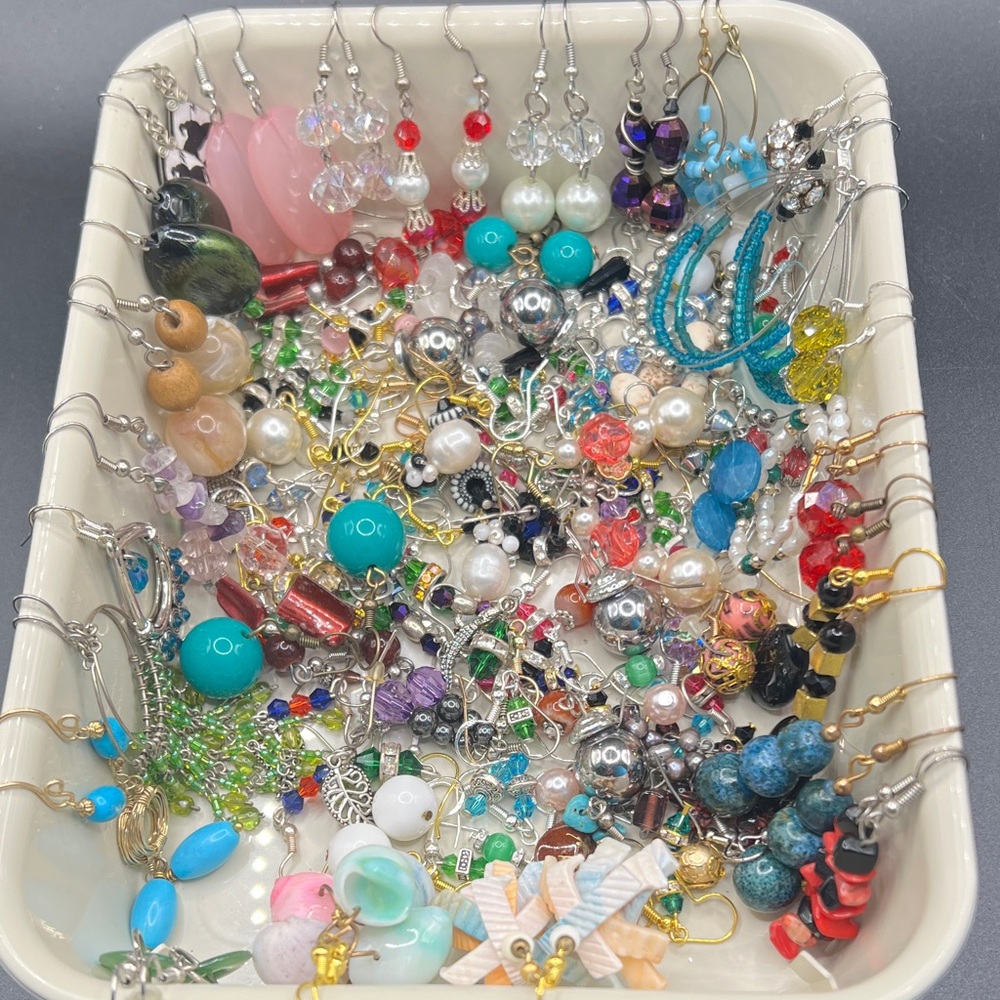 100 pairs of Colorful Assorted Earrings Set